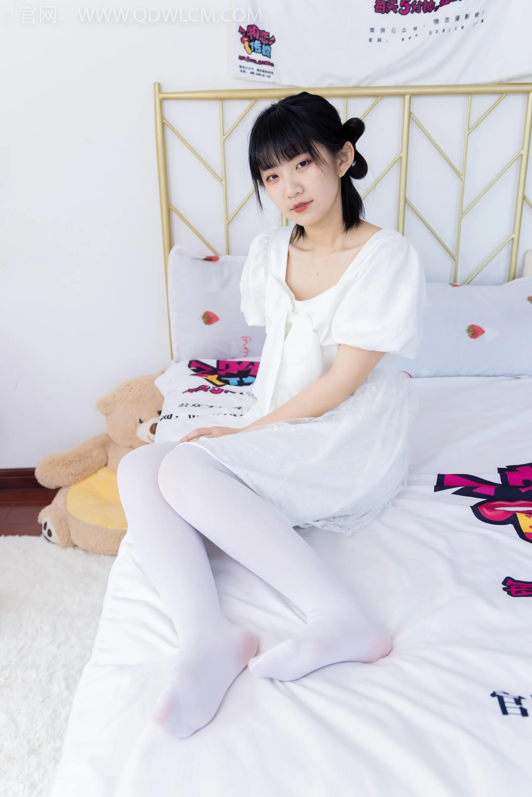 物恋传媒 NO.1581 暗月-纯白茉莉 [151P]插图2